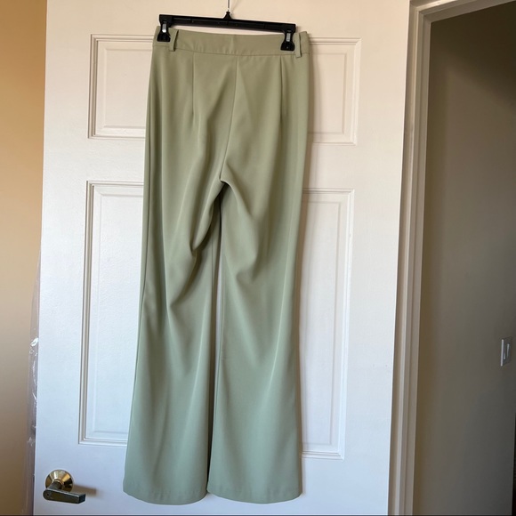 Green trousers - Picture 2 of 2